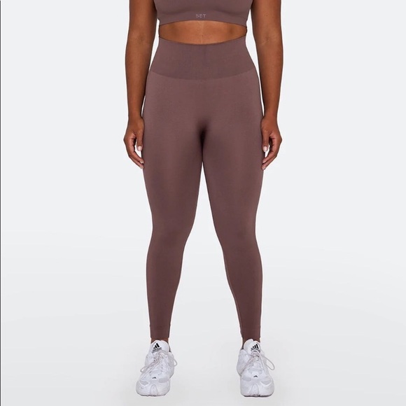 SET Active Sculptflex Leggings in Pepper Brown Size XS/S ASO Hailey Bieber! - Picture 2 of 9